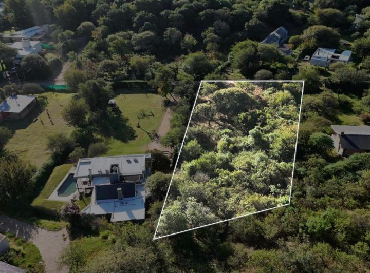 Terreno · 2521m²