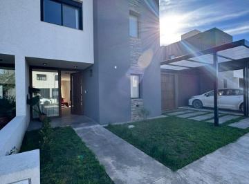 PH · 141m² · 3 Ambientes · 2 Cocheras · Duplex de Categoría - 2 Dor - Tejas 2