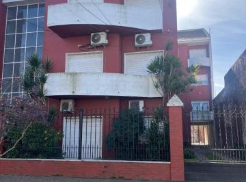 Departamento · 79m² · 3 Ambientes · Departamento 3 Amb con Cochera Balcon Apto Credito!