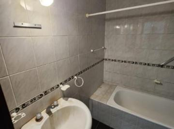 Casa · 140m² · 3 Ambientes · 4 Cocheras · Chalet 3 Ambientes