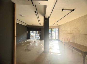 Local comercial · 60m² · 2 Ambientes · Local Amplio Luminoso con Patio en Palermo