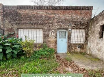 Casa · 285m² · 3 Ambientes · Se Vende Casa a Reciclar Lista Para Escriturar, en Barrio Lanusse, Luján.