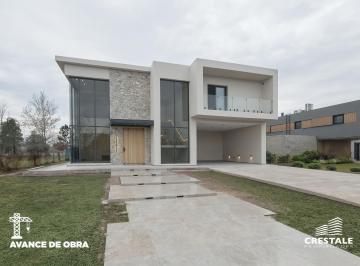 Casa · 327m² · 6 Ambientes · 2 Cocheras · Venta / Permuta - Casa 4 Dorm. en Barrio Cerrado - La Rinconada Club de Campo, Ibarlucea.
