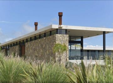 Casa · 605m² · 5 Ambientes · Casa Pueblo Mio