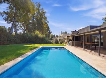 Casa · 188m² · 4 Ambientes · 3 Cocheras · Venta - Residencia Premiun de 4 Ambientes Playroom con Piscina – Country Club La Peregrina