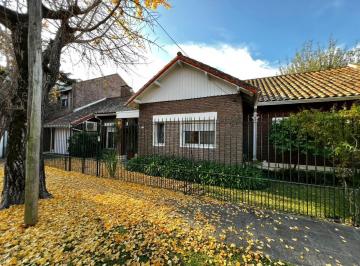 Casa · 161m² · 4 Ambientes · 1 Cochera · Casa 4 Ambientes en Venta en San Isidro