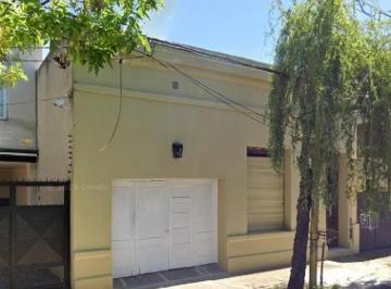 Casa · 200m² · 4 Ambientes · Casa en Venta - 3 Dorm. 1 Baño - Quilmes