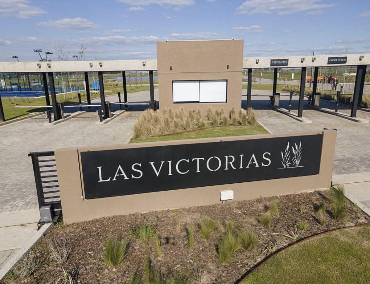 Las Victorias, Las Victorias Barrio Privado, Tristán Suárez