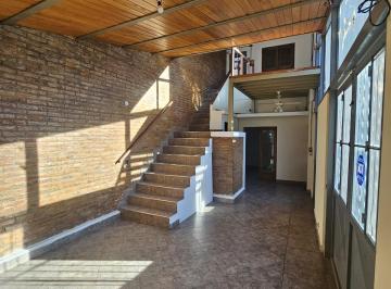 Casa · 85m² · 4 Ambientes · Casa de Pasillo - Alquiler