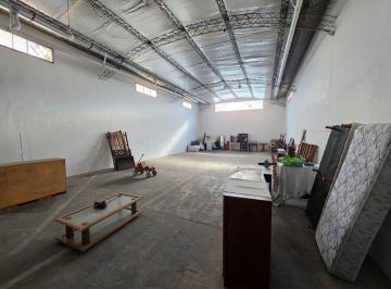 Bodega-Galpón · 275m² · Galpón en Villa Pueyrredon