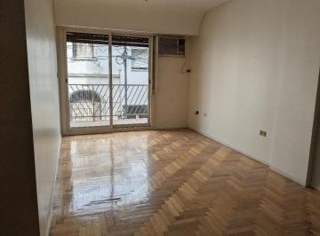 Departamento de 4 ambientes, Flores · Flores Piso 4 Amb con Dependencia Cocina Comedor Patio y Cochera a 1 Cuadra de Rivadavia y Carabobo