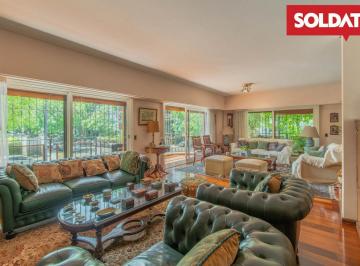 Departamento · 215m² · 5 Ambientes · 2 Cocheras · Venta 5 Ambientes con Terraza Propia en Lo Mejor de Belgrano R