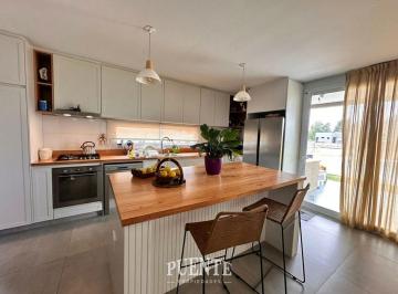 Casa · 190m² · 6 Ambientes · 2 Cocheras · Fincas del Alba - Apto Credito!