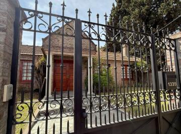 Casa de 4 ambientes, Almirante Brown · Impecable Casona Clasica Apto Crédito