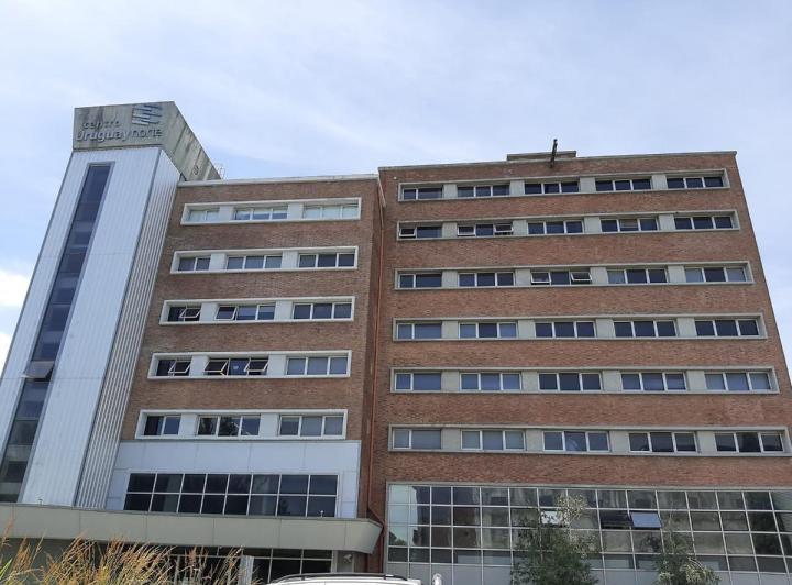 Oficina comercial · 140m² · 5 Ambientes · 6 Cocheras