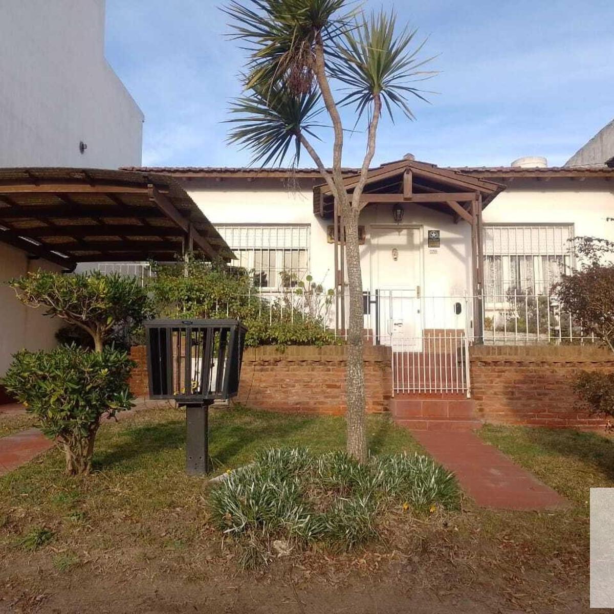 8 e/ Paseo 122 y Paseo 123, Villa Gesell, Buenos Aires Costa Atlántica