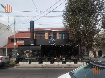 Local comercial · 261m² · 5 Ambientes · Venta en Block, Local (Parrilla, Más Dos Departamentos) en Sarandi