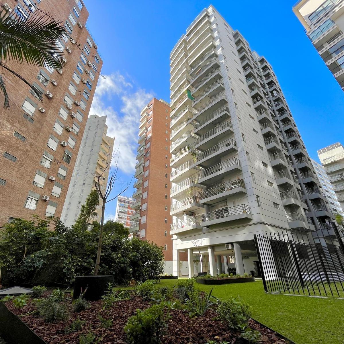Rosales 2750