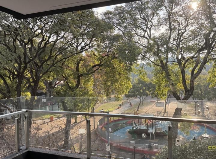 Venta Departamento 3 Ambientes Frente a Plaza - Lugano