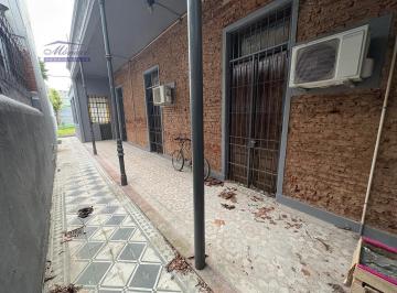 PH · 80m² · 3 Ambientes · PH 3 Amb. Reciclado con Patio y Amplio Fondo.