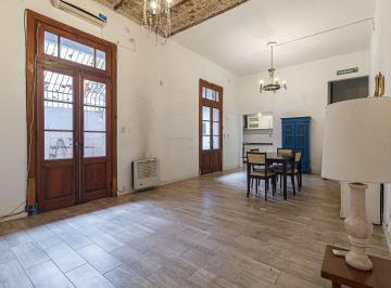 PH · 90m² · 3 Ambientes · PH Tres Ambientes Reciclado con Patio!