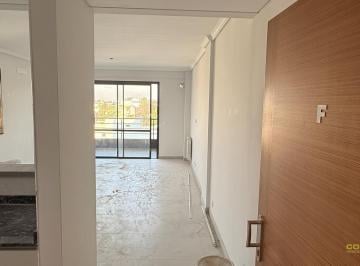 Departamento · 77m² · 3 Ambientes · Venta Departamento 3 Ambientes Frente a Plaza - Lugano