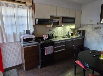 PH · 75m² · 3 Ambientes · PH en Villa Lugano