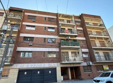 Departamento de 3 ambientes, Lanús · Excelente Depto de 3 Amb Frente - Balcon - Cochera Apto Credito - Venta Directa