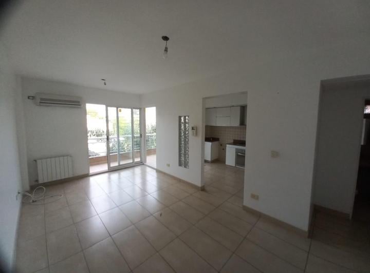 Alquiler Semipiso 2 Ambientes con Cochera. Villa Pueyrredon