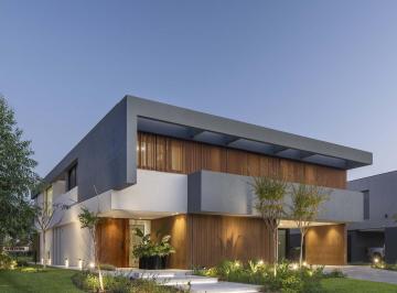 Casa · 540m² · 9 Ambientes · 2 Cocheras · Casa en Venta, 9 Ambientes, en El Barrio Terralagos Canning, Exclusiva, Barrio Playa, Vistas Laguna