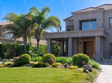 Casa · 840m² · 7 Ambientes · 1 Cochera · Casa en Venta, 7 Ambientes, en Canning Barrio Saint Thomas Este, Canning, Al Golf
