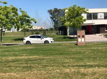 Terreno · 833m² · Lote en Venta, Barrio El Canton - Golf, con Vista Al Golf