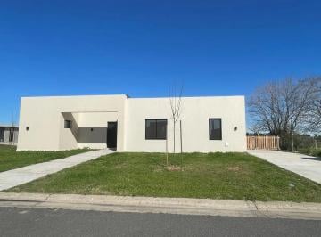 Casa · 120m² · 4 Ambientes · Casa en Venta, 4 Ambientes, San Sebastian, Pilar