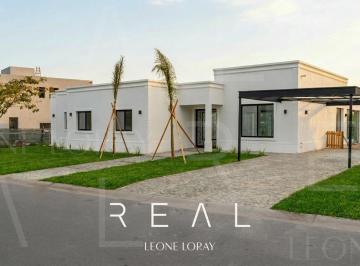 Casa · 184m² · 5 Ambientes · 2 Cocheras · Casa en Venta, 5 Ambientes, en Barrio San Matias, Escobar, con Vistas a La Laguna