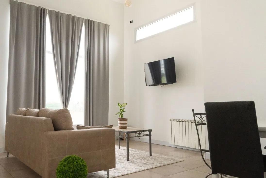Casa en Venta, San Sebastian, Pilar, Apto Credito