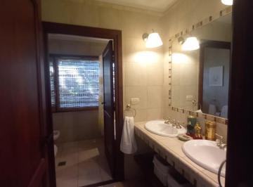Casa · 253m² · 6 Ambientes · 5 Cocheras · Casa en Venta, 6 Ambientes, en Saint Thomas Sur Canning