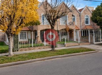 Departamento · 8 Ambientes · 2 Cocheras · Duplex en Venta