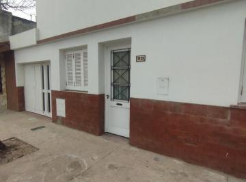 Casa · 6 Ambientes · 1 Cochera · Casa en Barrio 9 de Julio