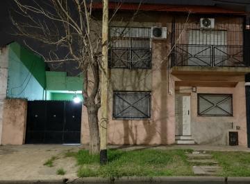 Casa de 5 ambientes, Avellaneda · Hermosa Casa Duplex 4 Dorm.