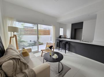 PH · 50m² · 3 Ambientes · PH en Caballito con Patio - Dos Dorm. con Baño y Toilette