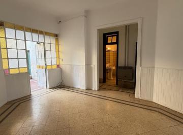 Casa · 150m² · 6 Ambientes · 1 Cochera · Casa Amplia, Céntrica, Zona Escuela Rocamora