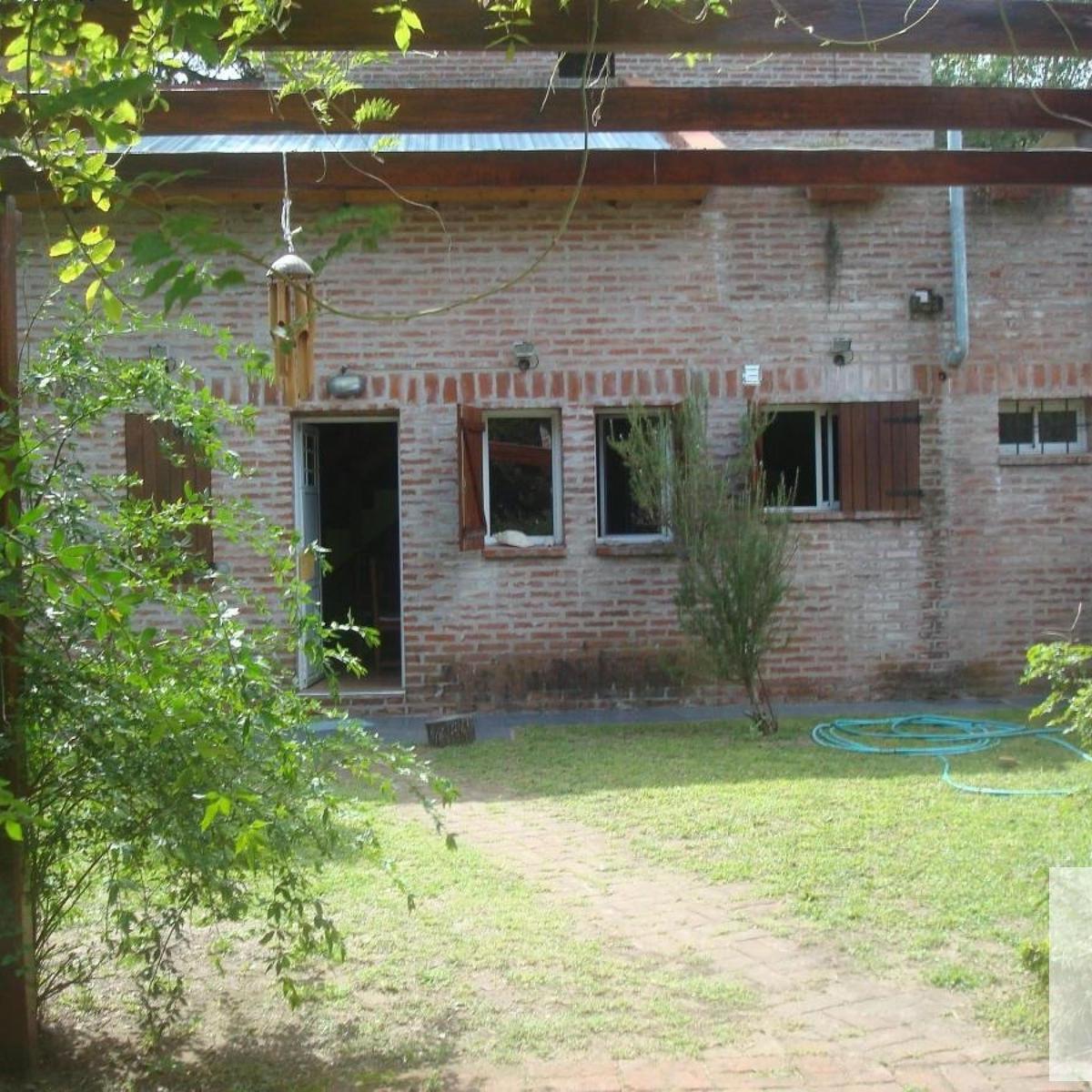Catamarca e/ Córdoba y Corrientes