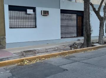 Casa de 3 ambientes, San José · Alquilo Casa