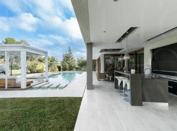 Casa · 431m² · 9 Ambientes · 2 Cocheras · Casa en Venta, 9 Ambientes, Saint Thomas Este Oeste, Canning, Exclusiva
