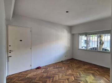 Living · Alquiler PH 3 Ambientes - Planta Baja Al Frente - Bajas Expensas - 55 m 2