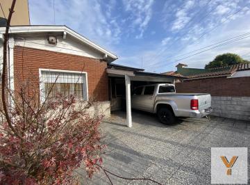 Casa · 150m² · 4 Ambientes · 1 Cochera · Casa en Venta - 3 Dorm. 2 Baños - Cochera - 300 m² - Quilmes