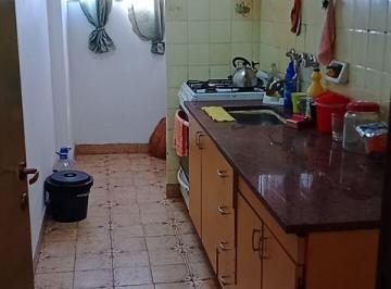 Departamento de 3 ambientes, Pompeya · Departamento 3 Ambientes a La Calle