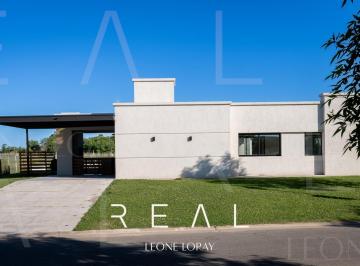 Casa · 250m² · 4 Ambientes · 3 Cocheras · Casa en Venta, 4 Ambientes, San Sebastian, Pilar