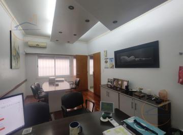 Oficina comercial · 117m² · Vendo Oficina de 117 m² Al Contrafrente en Excelente Estado. Barrio Norte