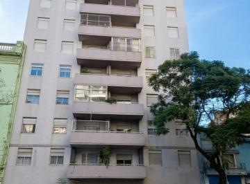 Departamento · 74m² · 4 Ambientes · 1 Cochera · Alquiler de 4 Amb. con Cochera en Boedo